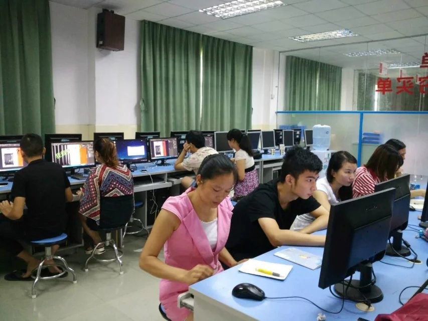 “不燒錢”的電商之路 深耕大朗，近百名電商人的成長(zhǎng)記