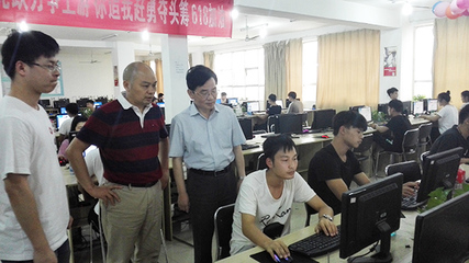 李柱梁一行赴武漢工程職業(yè)技術(shù)學(xué)院及校企合作單位考察調(diào)研電子商務(wù)技術(shù)服務(wù)